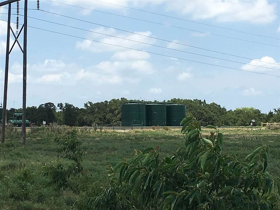 2nd image of 14 Pinewood Trails Dr