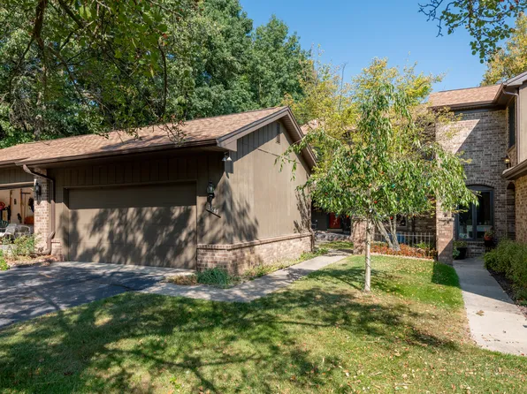 3647 Woodcliff Dr, Kalamazoo, MI 49008