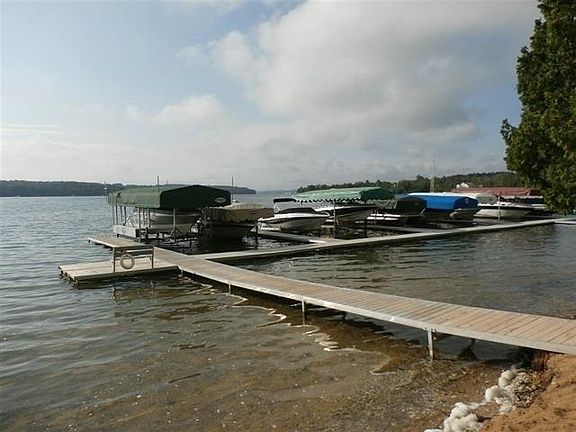 4th image of 7 Apple Ln