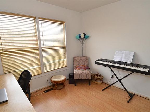 3rd image of 23163 Amber Valley Dr