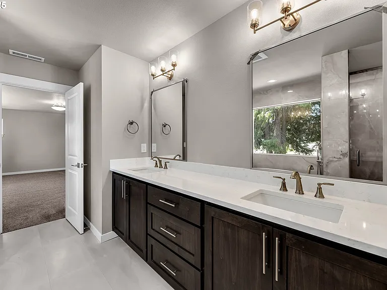 6107 NE 45th Ct — Photo 15