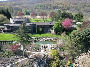 138 Chemistry Ln, Spring Mills, PA 16875