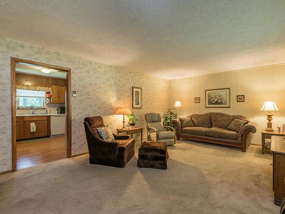 3rd image of 2408 Alberta Dr
