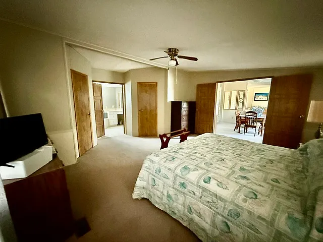 470 Hilltop Ct — Photo 15