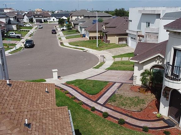 2nd image of 1102 Maravilla Dr