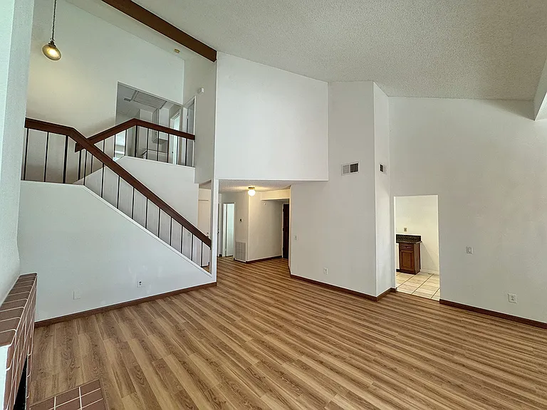 3186 Old Kettle Rd — Photo 2