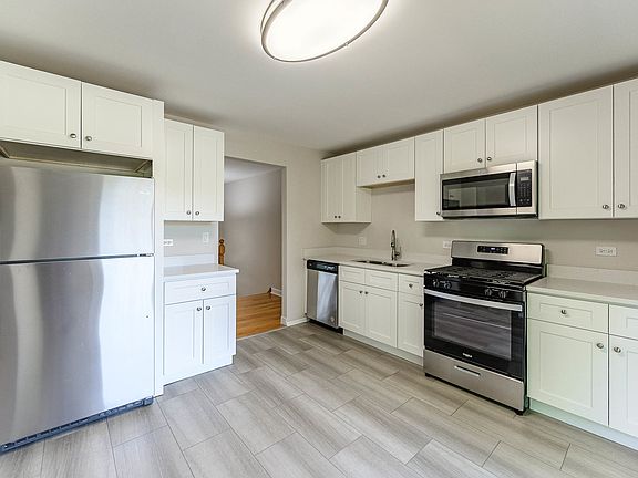 5th image of 428 Fernwood Dr
