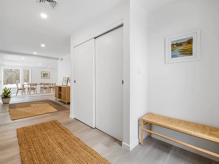 561 Beechwood St #SF — Photo 4