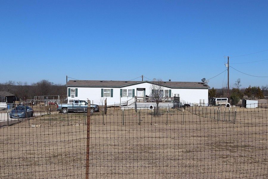1st image of 4005 Adriels Ln