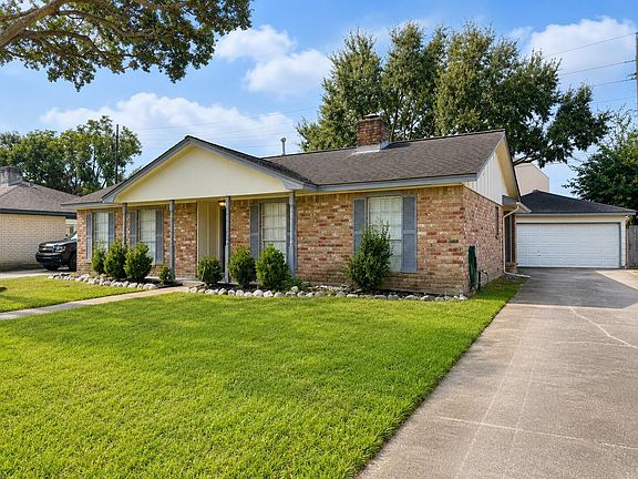 2nd image of 11427 Brook Meadows Ln