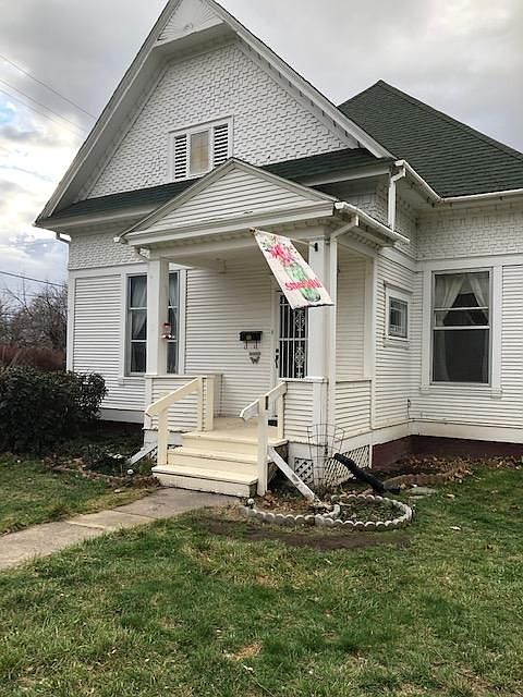 1st image of 388 S 4th Ave
