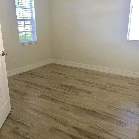 6473 Caldecott Dr — Photo 11