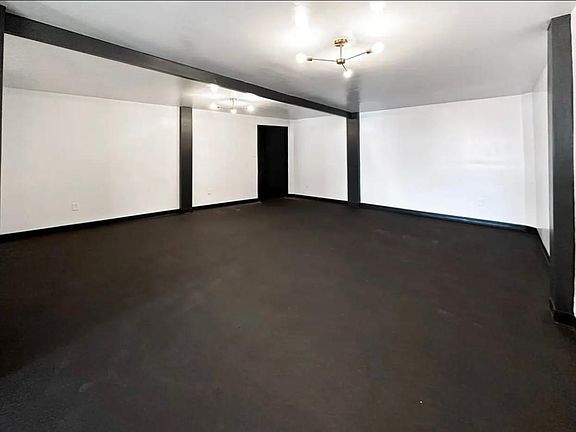 5th image of 521 N Dal Paso St #517