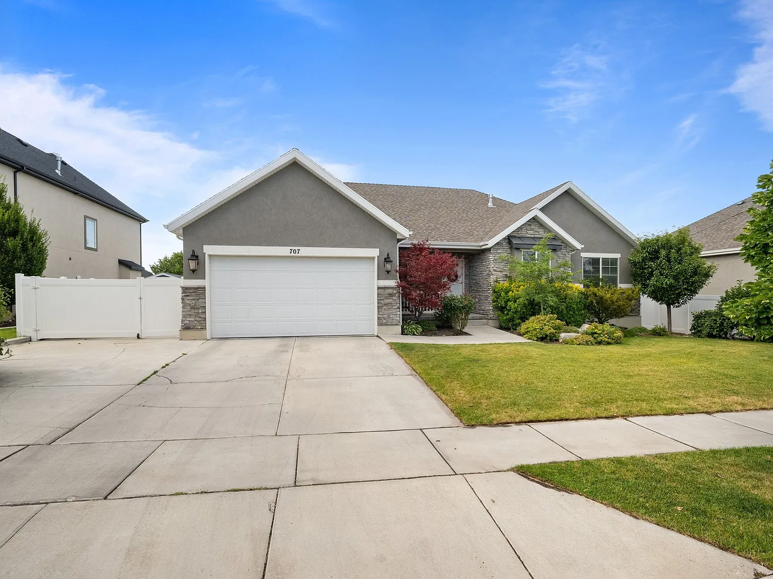 5 bed, 3312 sqft, $3,800 — Photo 2