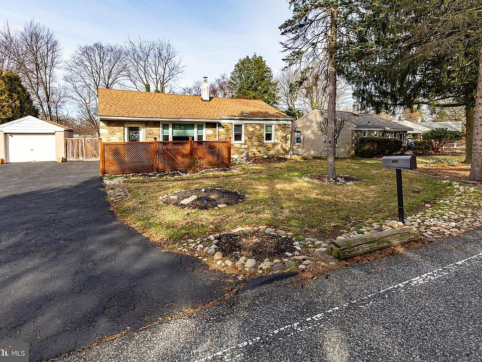 1st image of 305 Smithfield Ave
