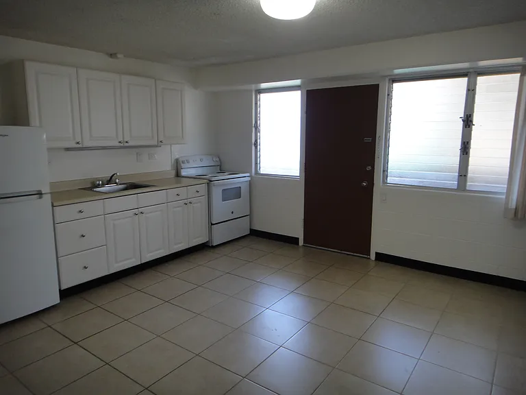 1717 Keeaumoku St — Photo 3