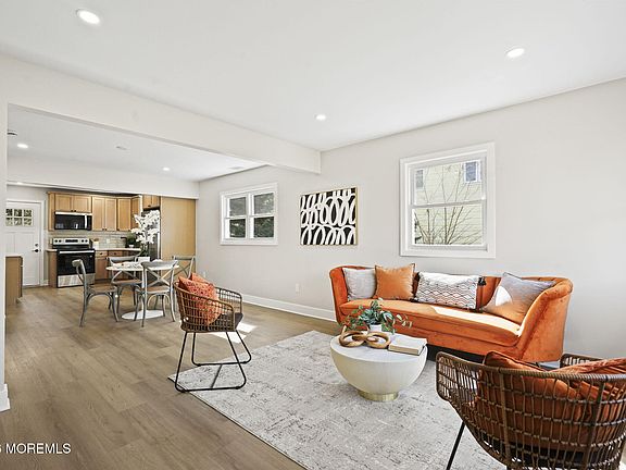 2nd image of 18 E 3rd Street