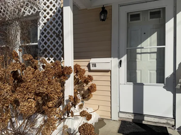 118 Riverview Ave, New London, CT 06320