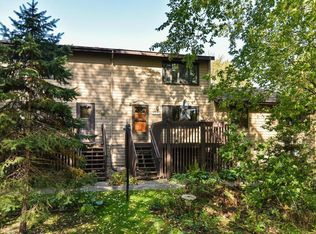 120 W Eagle Lake Dr, Maple Grove, MN 55369