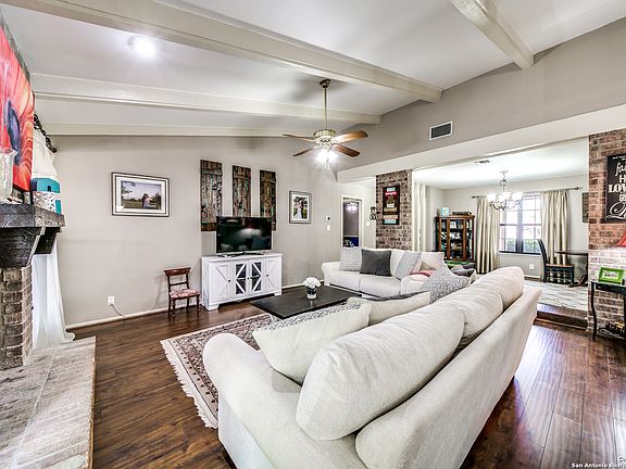 5th image of 4627 Pinecomb Woods St