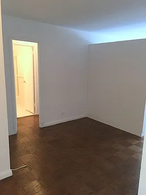 Rented by Carlyle Property Management | media 25