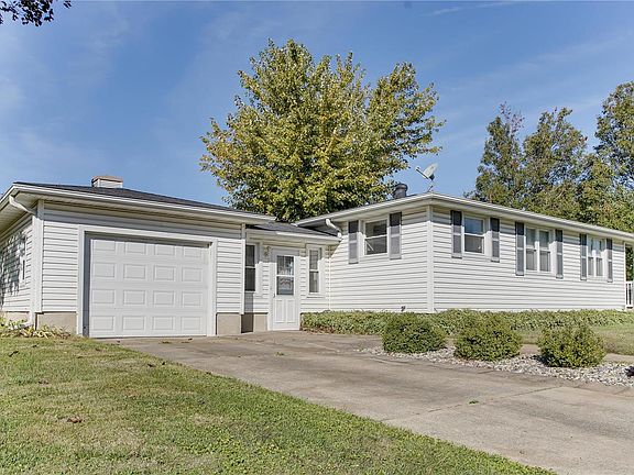 3rd image of 1200 Paradise Dr