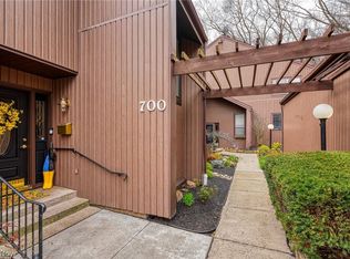700 Tall Oaks Ct, Newark, OH 43055