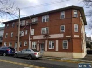 301 E Brinkerhoff Ave APT 8, Palisades Park, NJ 07650