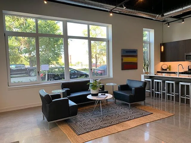 2 bed, 1300 sqft, $2,900 — Photo 1