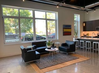 2803 W Henderson St #101, Chicago, IL 60618