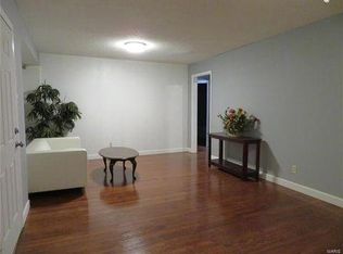 3723 Ashby Rd, Saint Ann, MO 63074