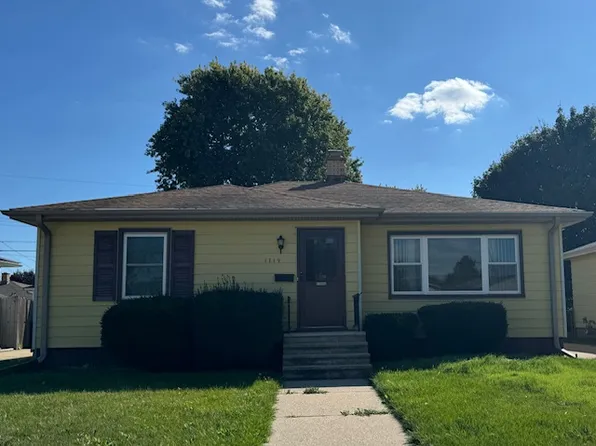 1719 25th St, Kenosha, WI 53140