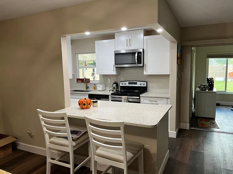 310 Dorchester Dr — Photo 18