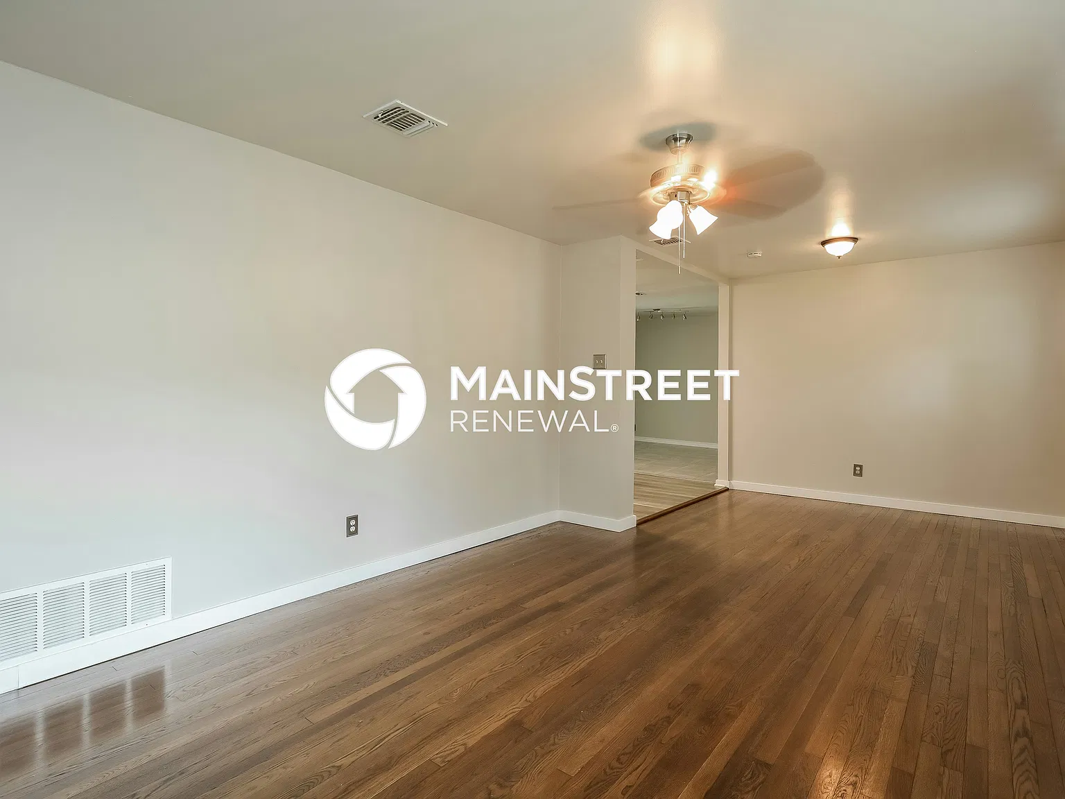 430 Blakeley Dr — Photo 3