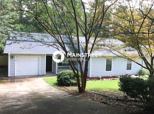2271 Marshes Glenn Dr, Norcross, GA 30071