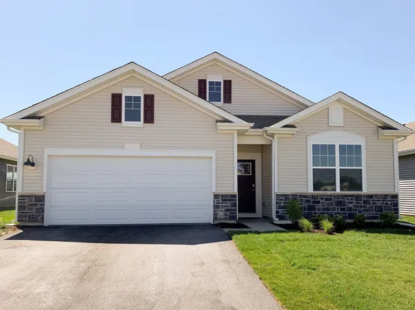 930 Mesa Ln, Pingree Grove, IL 60140