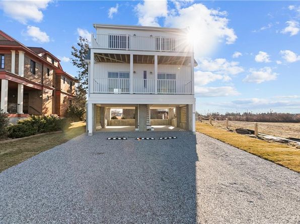 Property image - 268 Common Fence Blvd, Portsmouth, RI 02871