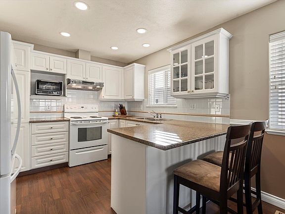 3rd image of 8485 Young Rd #106