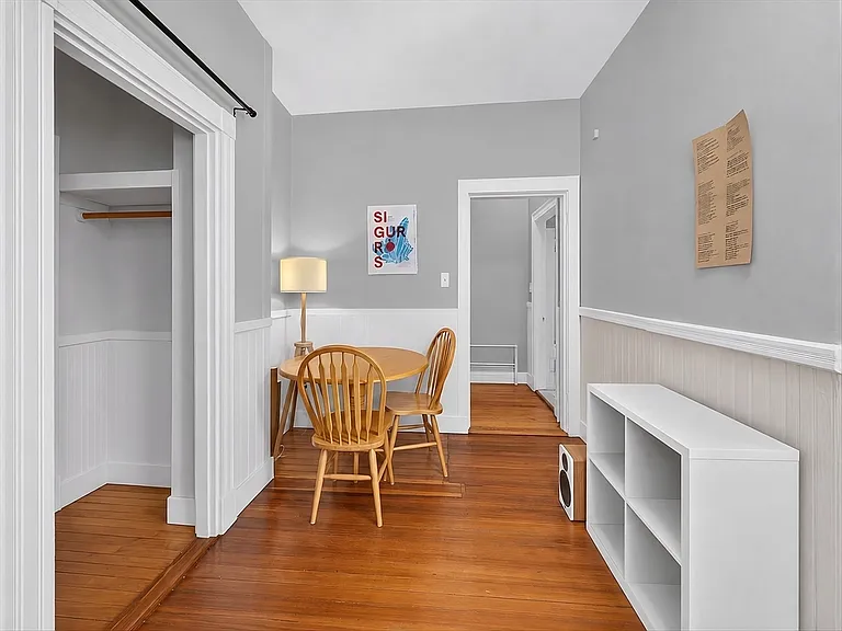 41 Walnut St #1R — Photo 7