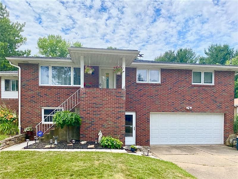 1st image of 821 Whitehead Ln