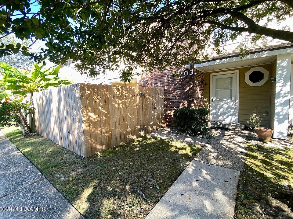 1st image of 200 Lodge Dr APT 103