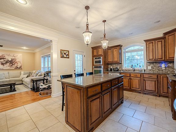 4th image of 125 Breckenridge Ln