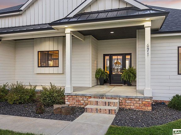 3rd image of 671 Serenity Pointe