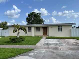 11450 SW 42nd Ter, Miami, FL 33165