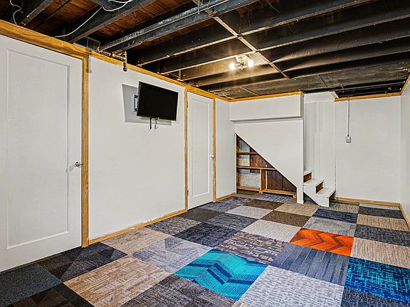 5th image of 135 Guam Ave