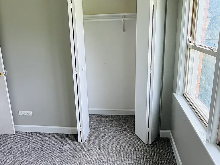 10737 S Lloyd Dr #8 — Photo 5
