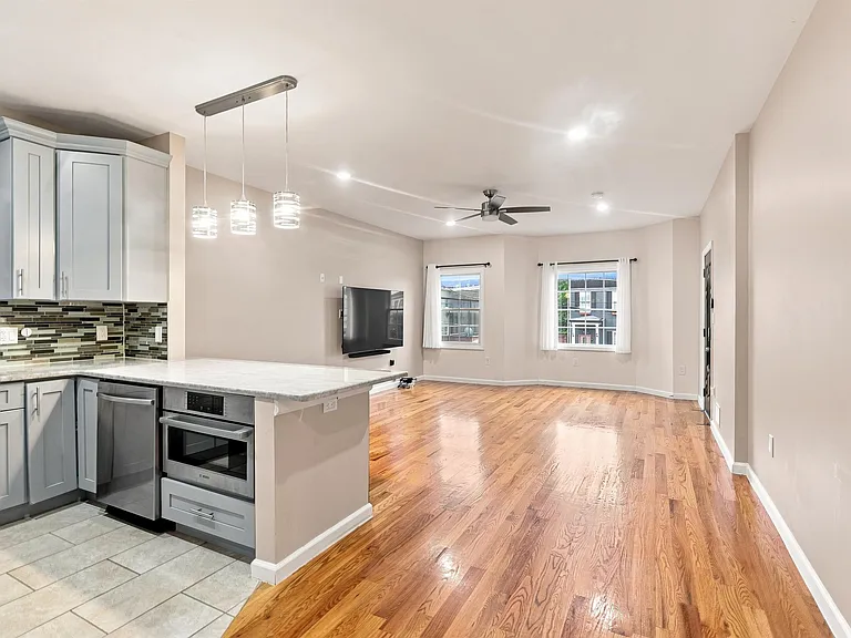88 Poplar St #1 — Photo 19