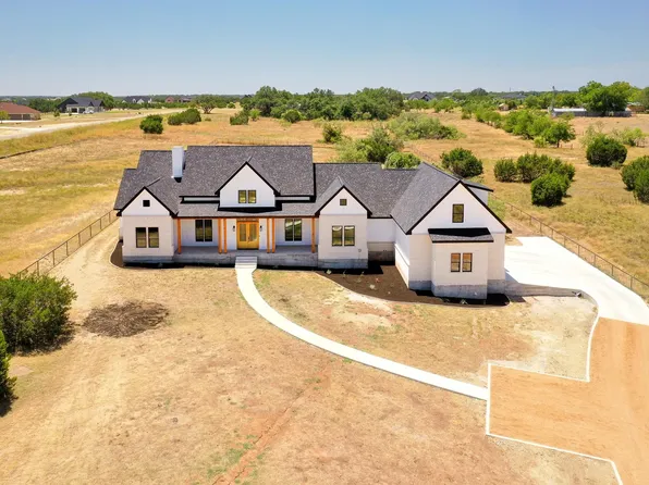 124 S Lantana Bud Trail, Liberty Hill, TX 78642