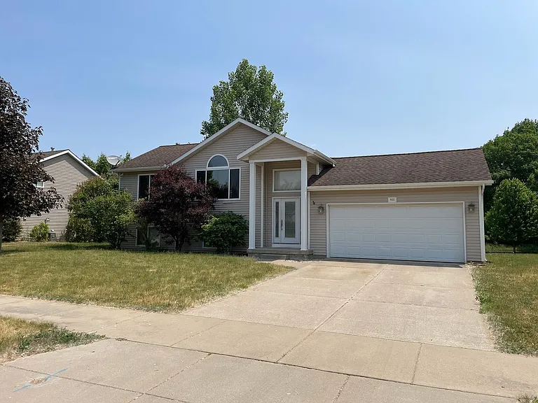922 Peachcrest Ct NE — Photo 17