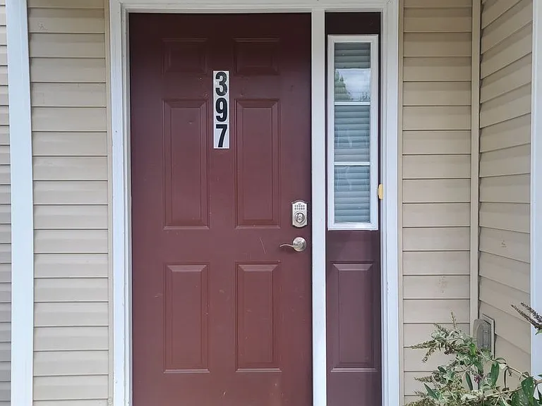 397 Viewpoint Way — Photo 2